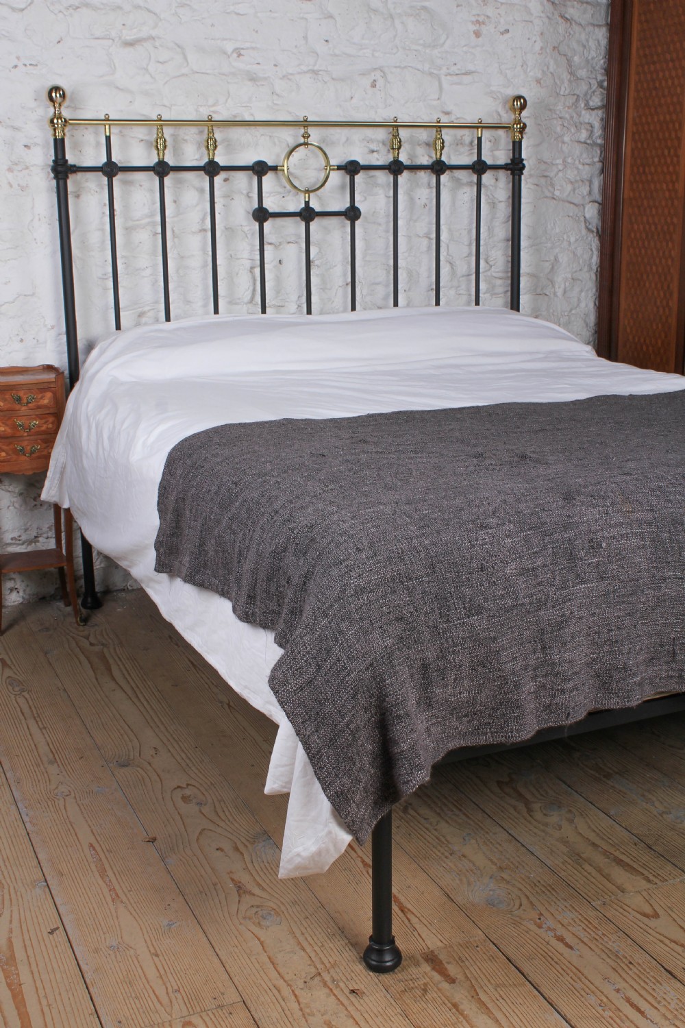 Iron and Brass King Size Victorian No End Bed  View IV