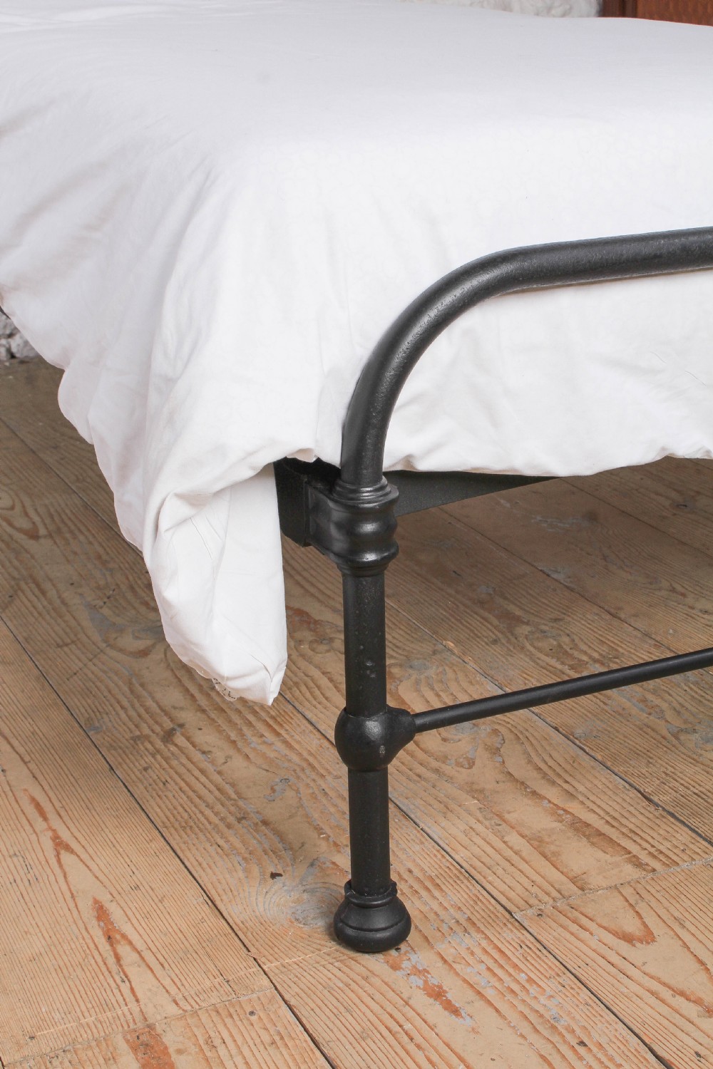 Harlequin Pair of Utilitarian Single Beds – Can Be Joined View IV