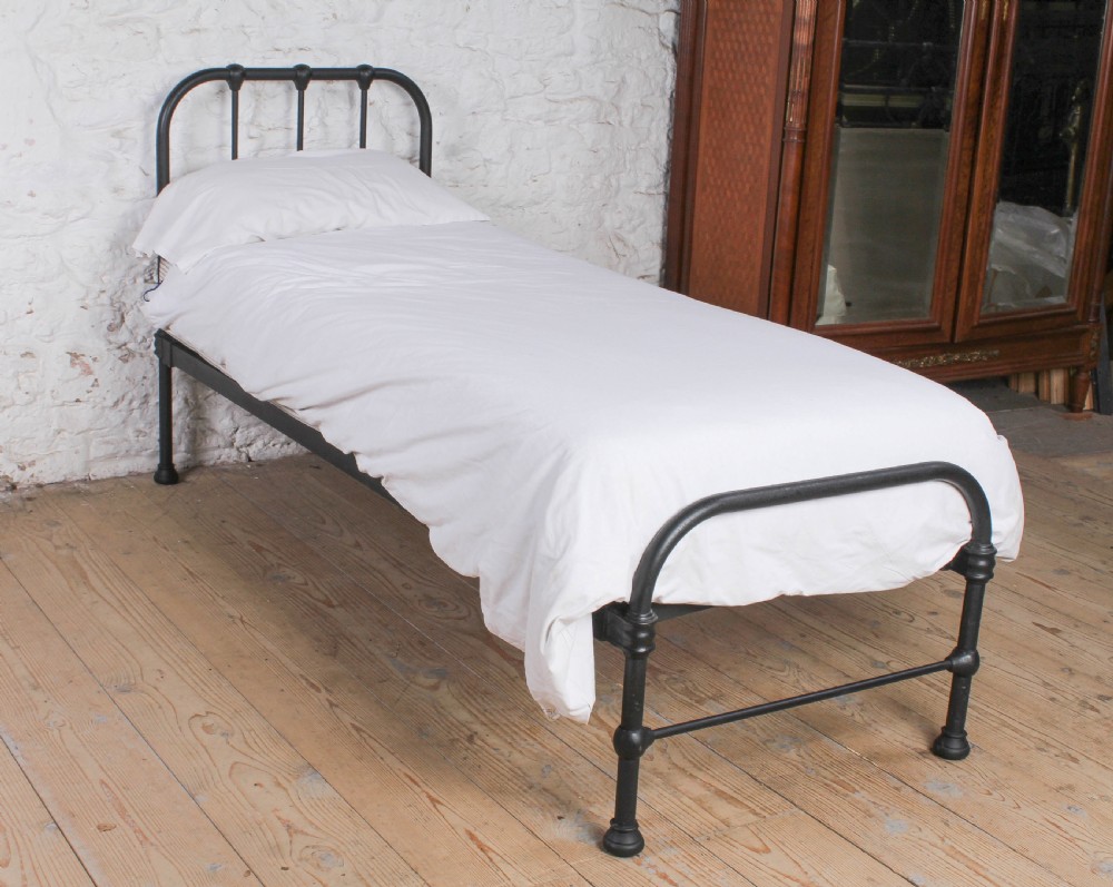 Harlequin Pair of Utilitarian Single Beds – Can Be Joined View V