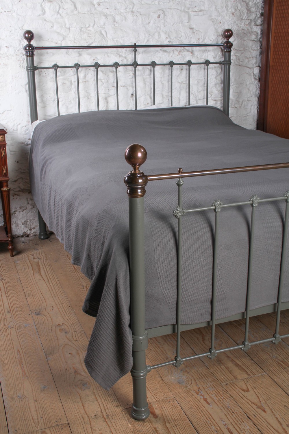 Very Nice Classic Straight Rail Victorian King Size Bed View II