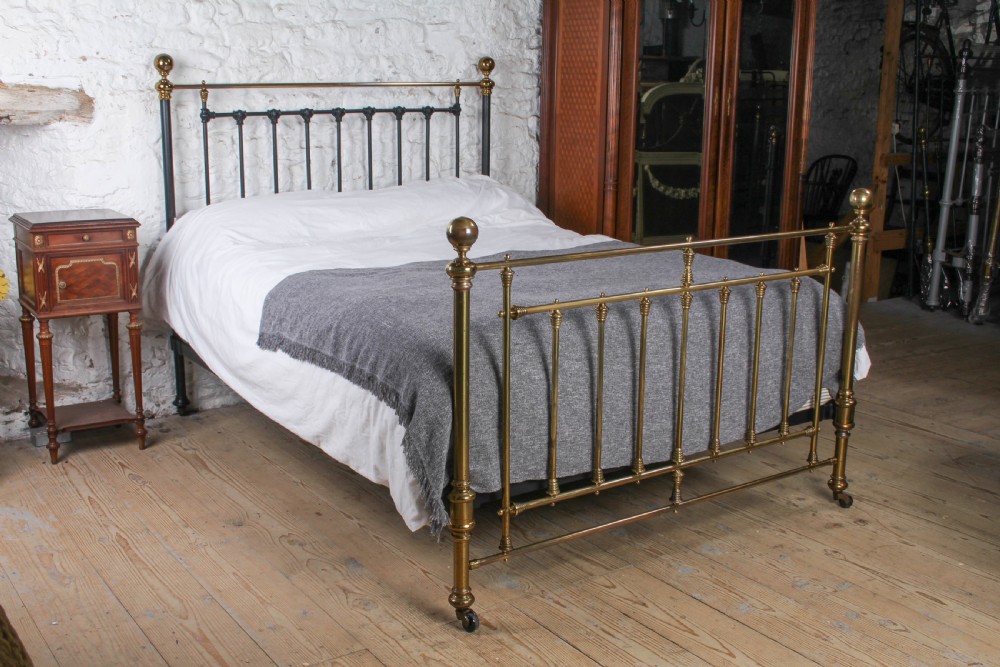 Timelessly Classic Victorian Black and Blass King Size Bed