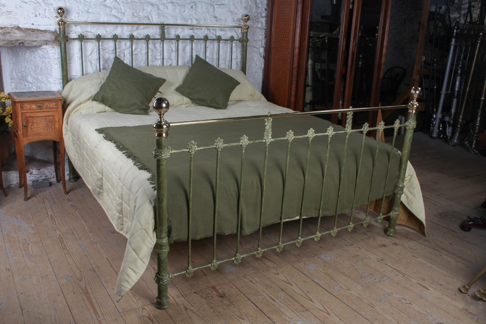 Splendid and Attractive Super King Sized Victorian Bed