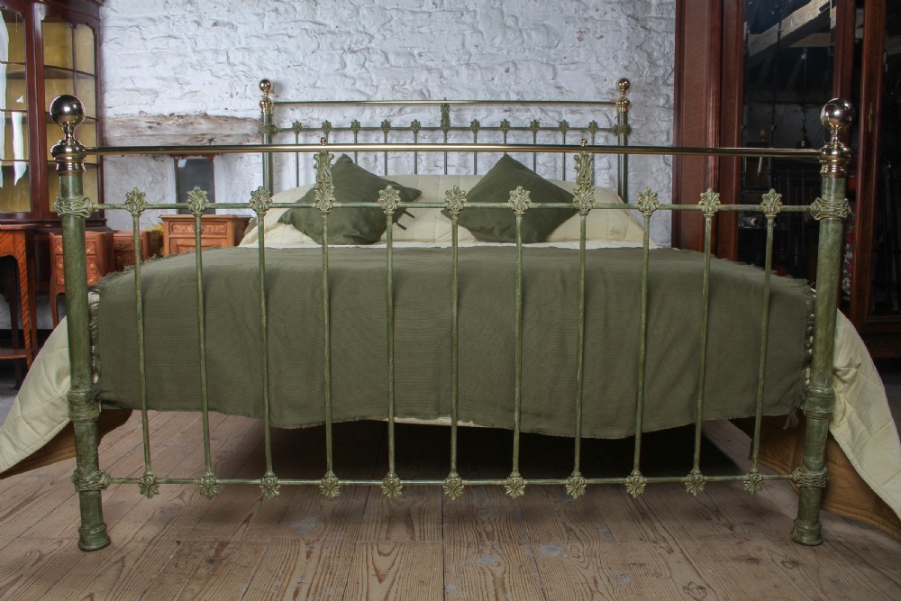 Splendid and Attractive Super King Sized Victorian Bed View II