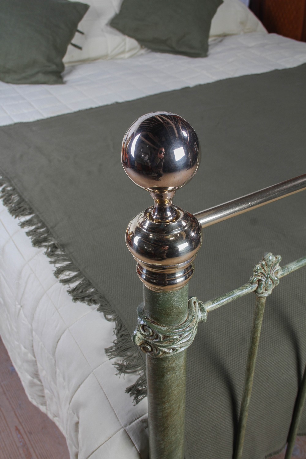 Splendid and Attractive Super King Sized Victorian Bed View III