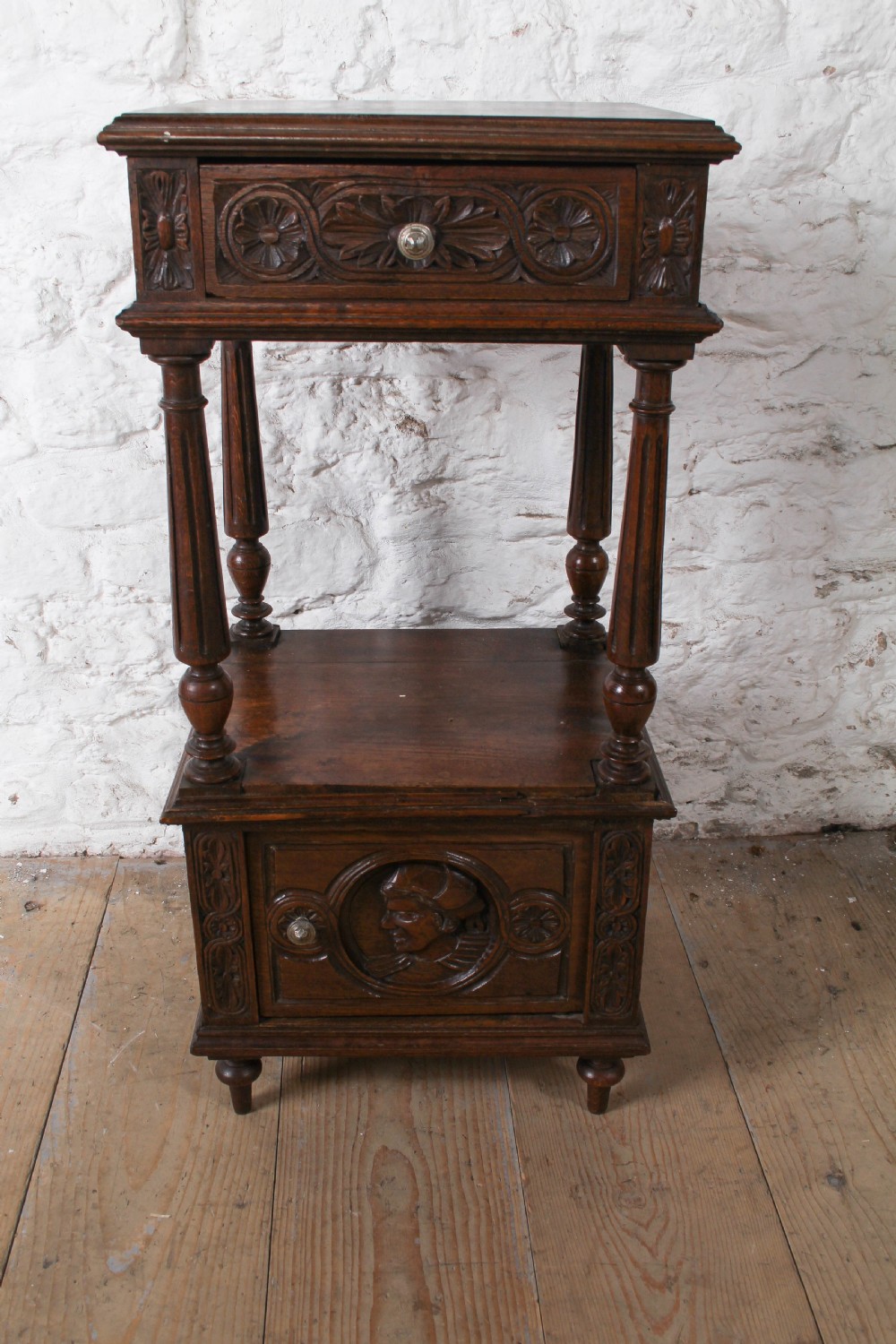 Lovely and Detailed Bretton Oak Bedside  View V