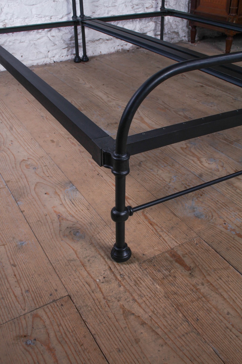 Classic and Enduring Pair of Dormitory single Beds (Can Be Joined)  View II
