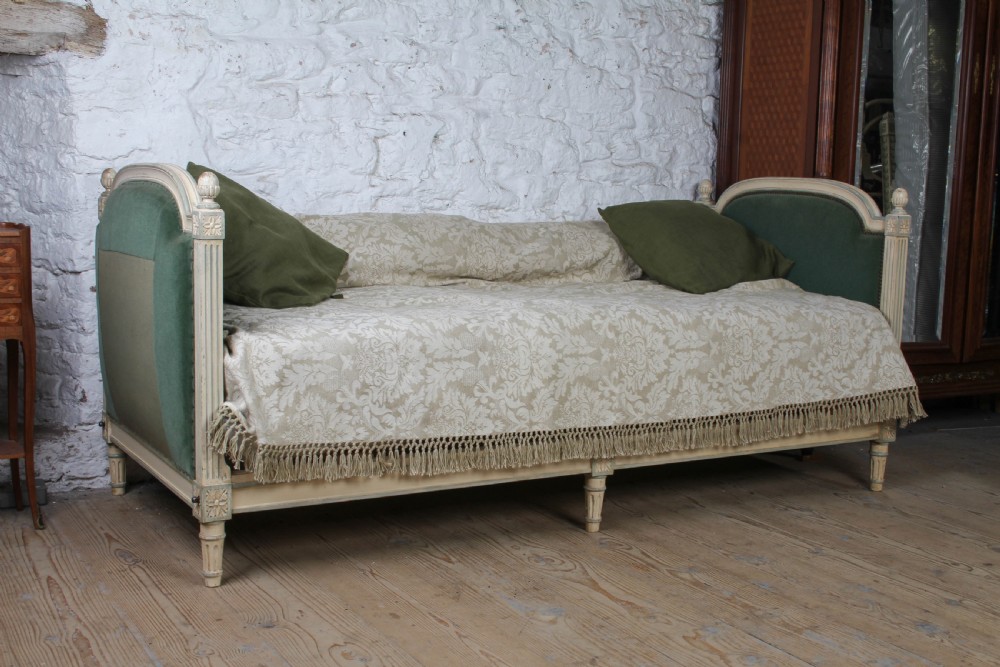 Lovely Empire Style Day Bed