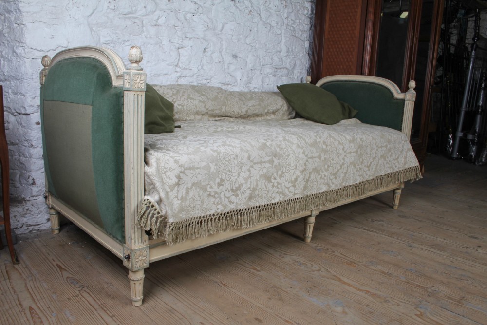 Lovely Empire Style Day Bed View VIII