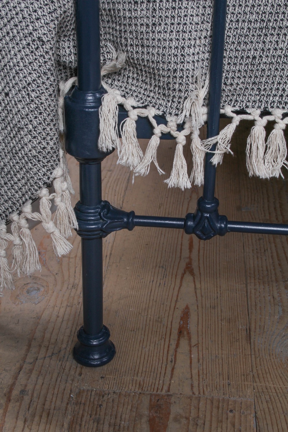 Tasteful Victorian Iron and Brass Double Bed with Nice Upstand View VII