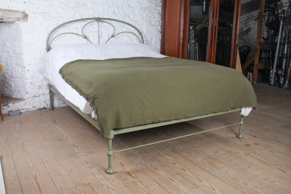 Delightfully Shaped Irish King Size No End Bed