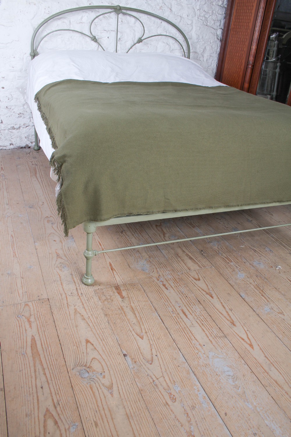 Delightfully Shaped Irish King Size No End Bed View V
