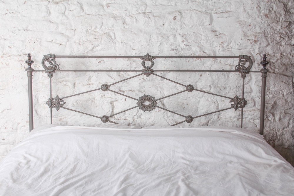 Gorgeous Victorian King Size No End Bed View II
