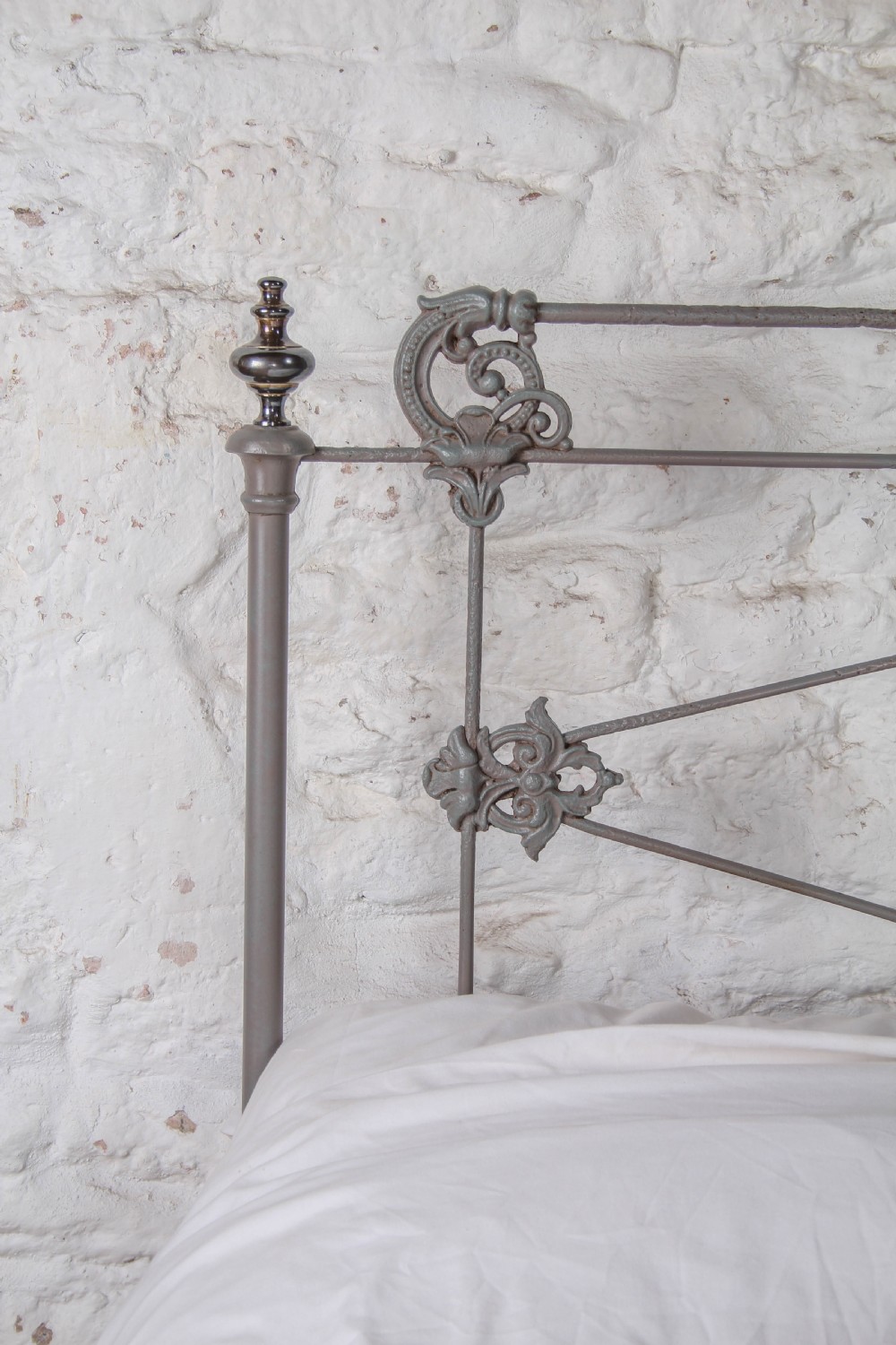 Gorgeous Victorian King Size No End Bed View V