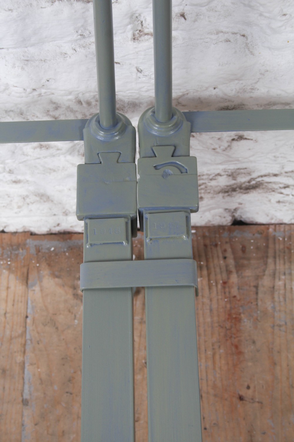 Super Pretty Pair of Single Irish No End Beds – Can Be Joined View VI