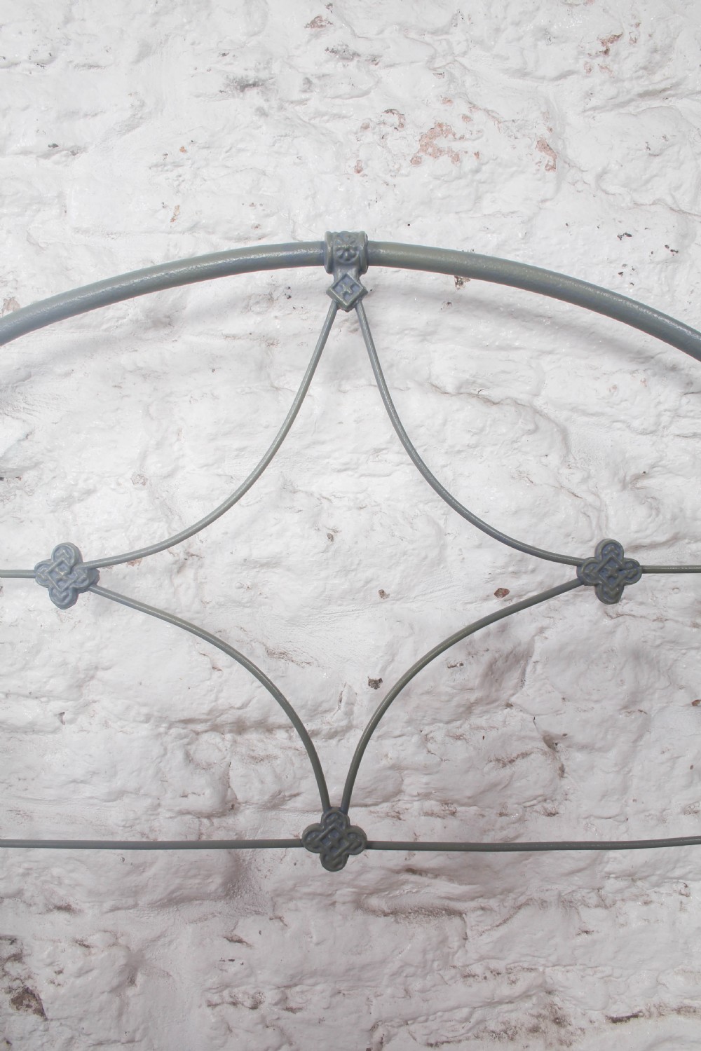 Super Pretty Pair of Single Irish No End Beds – Can Be Joined View IX
