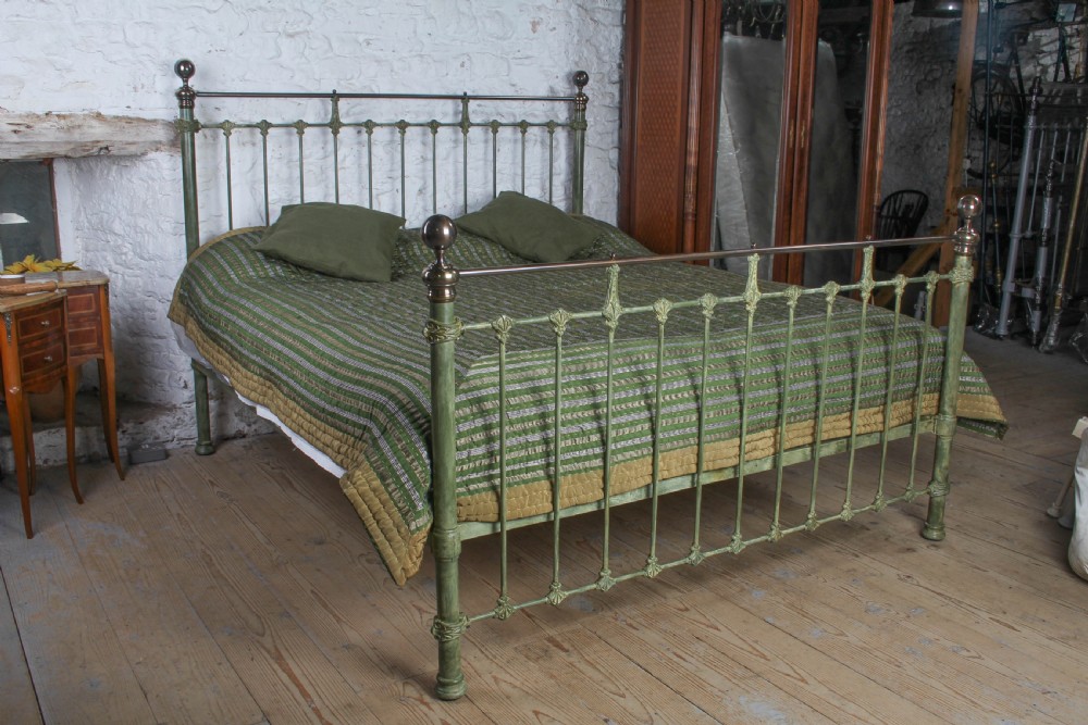 Gorgeous Paint Finish Super King Victorian Bed