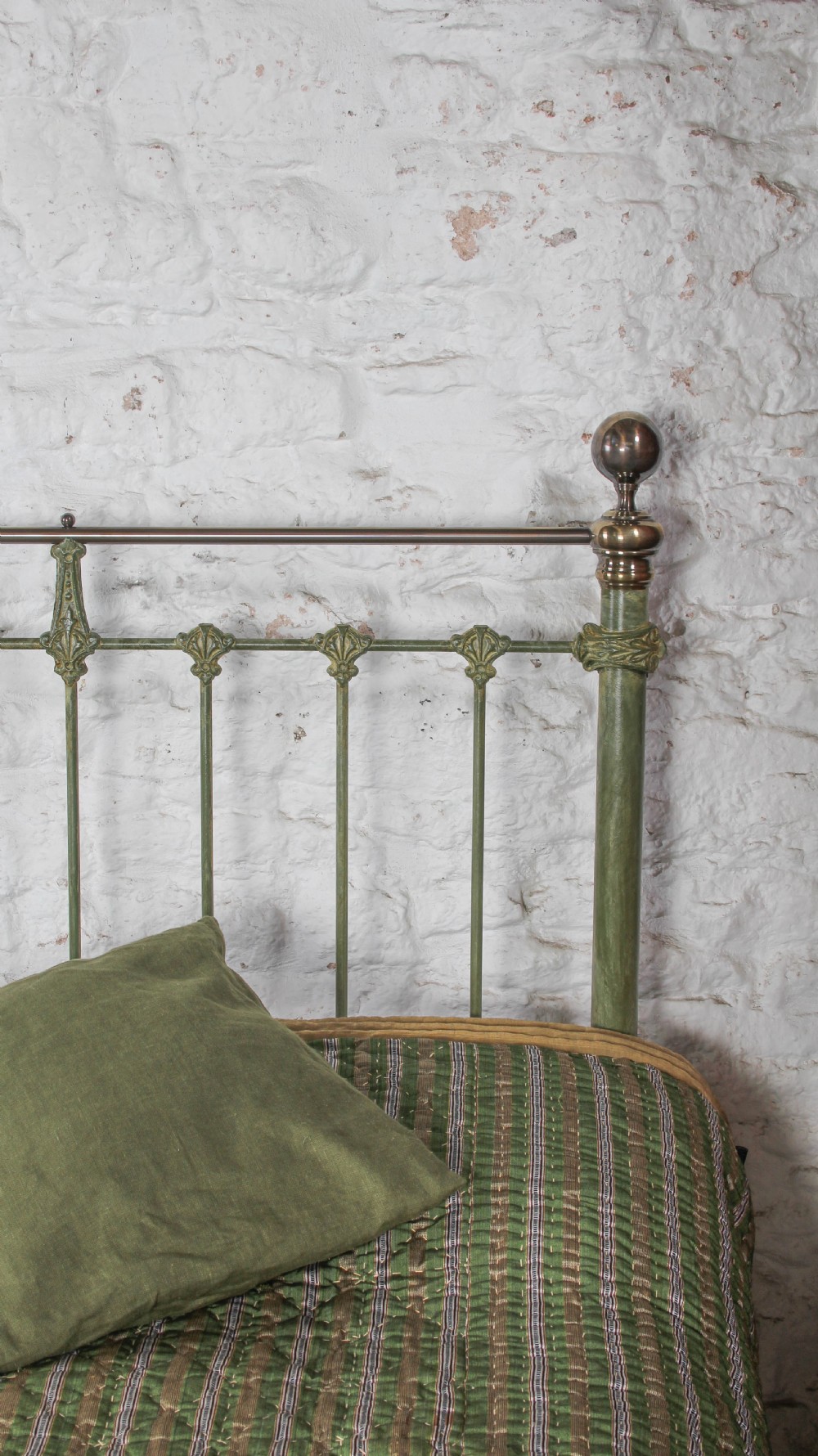 Gorgeous Paint Finish Super King Victorian Bed View VIII