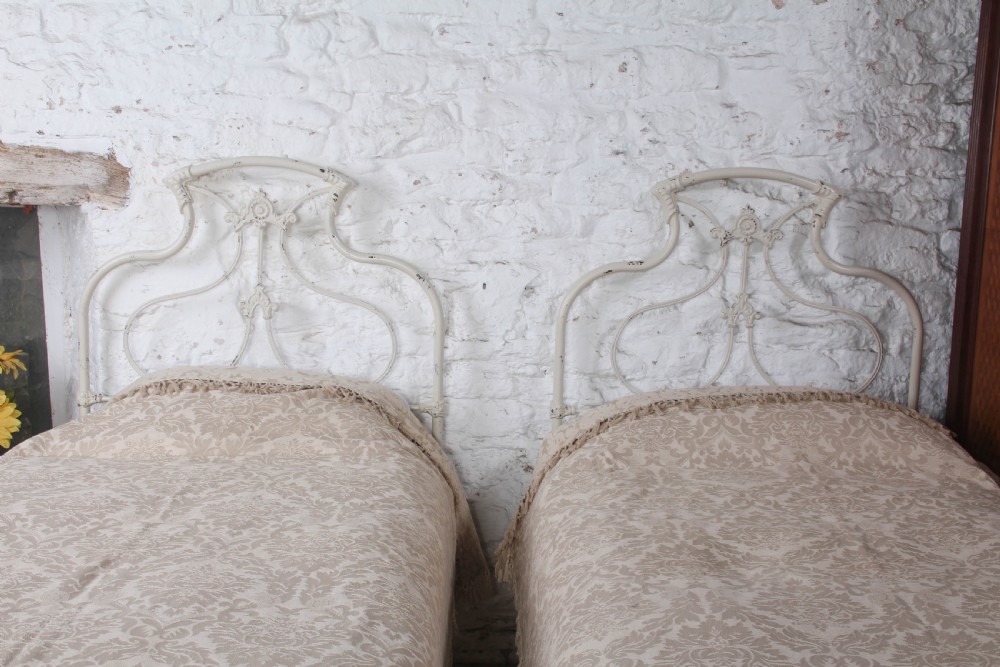 Stunning pair of Rare American Style Single Beds – Can be Joined View II