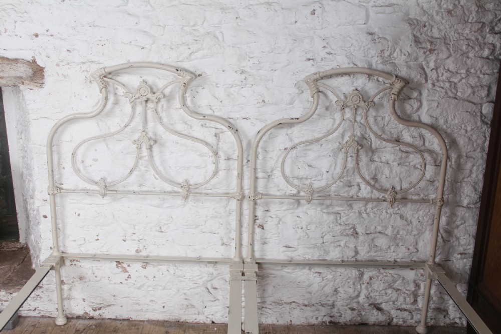 Stunning pair of Rare American Style Single Beds – Can be Joined View XI