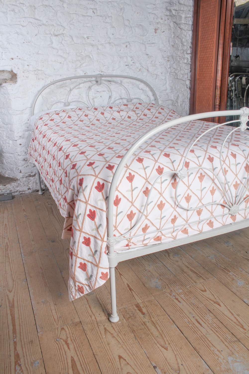 Nicely Shaped King Size Victorian All Iron Bed View V