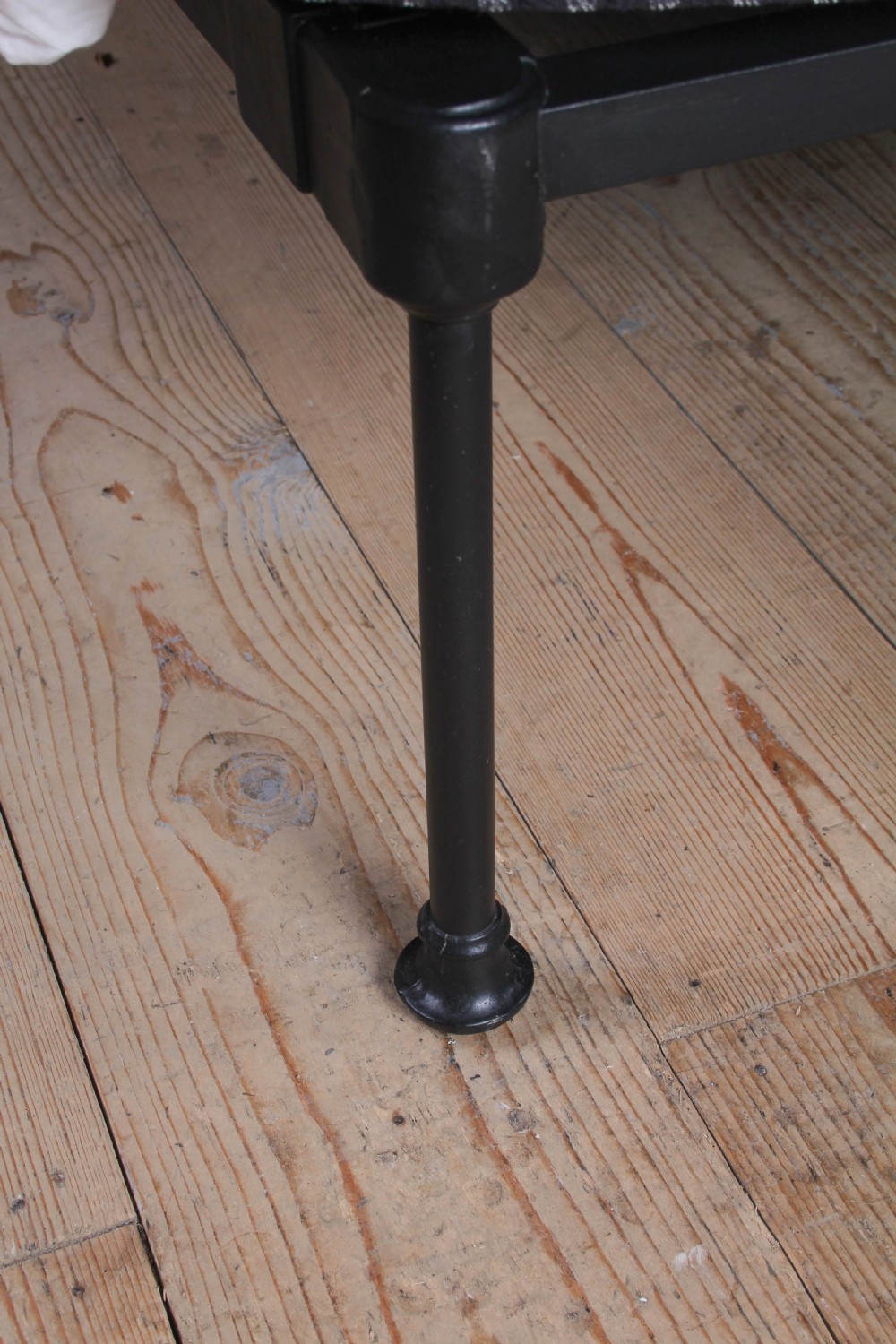 Victorian Black and Brass No End King Size Bed with Attractive Upstand.  View V
