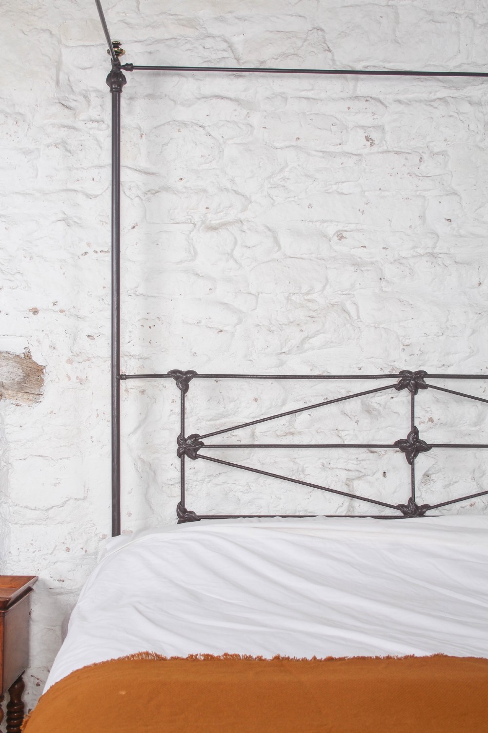 Gorgeous Winfield King Size Four Poster Bed with Lovely Detail in Panel View XIII
