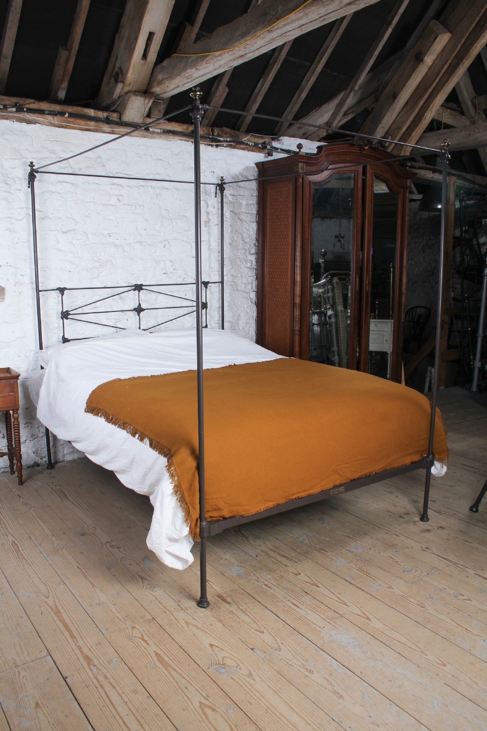 Gorgeous Winfield King Size Four Poster Bed with Lovely Detail in Panel View XIV