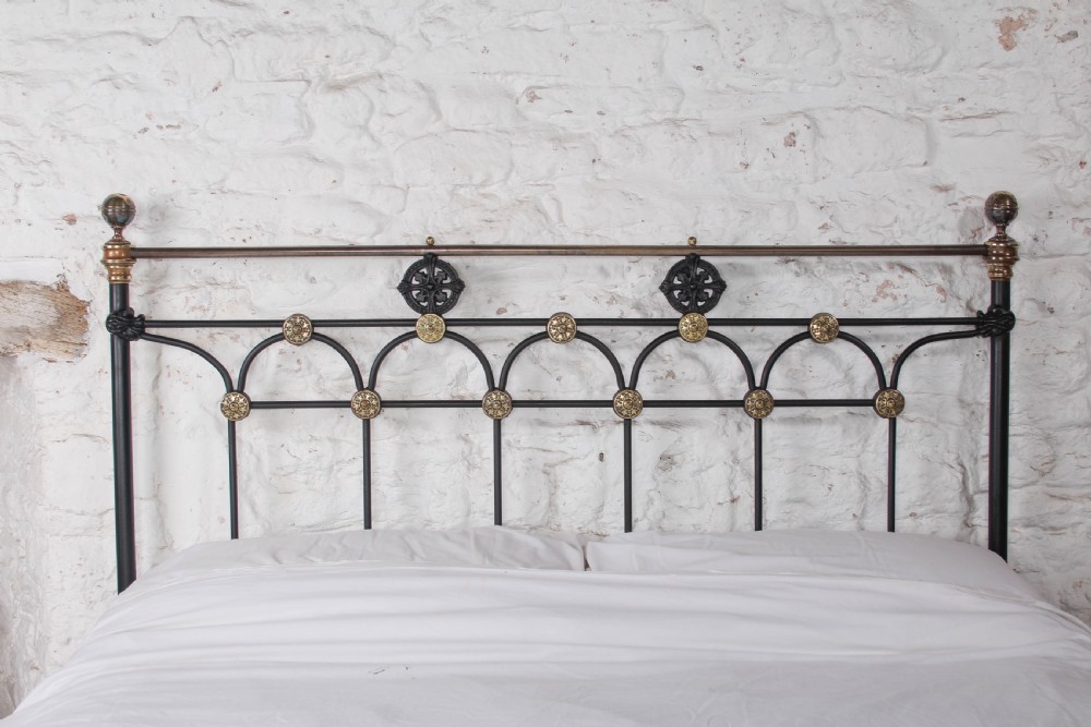 Gorgeous Iron and Brass Victorian No End King Size Bed View II