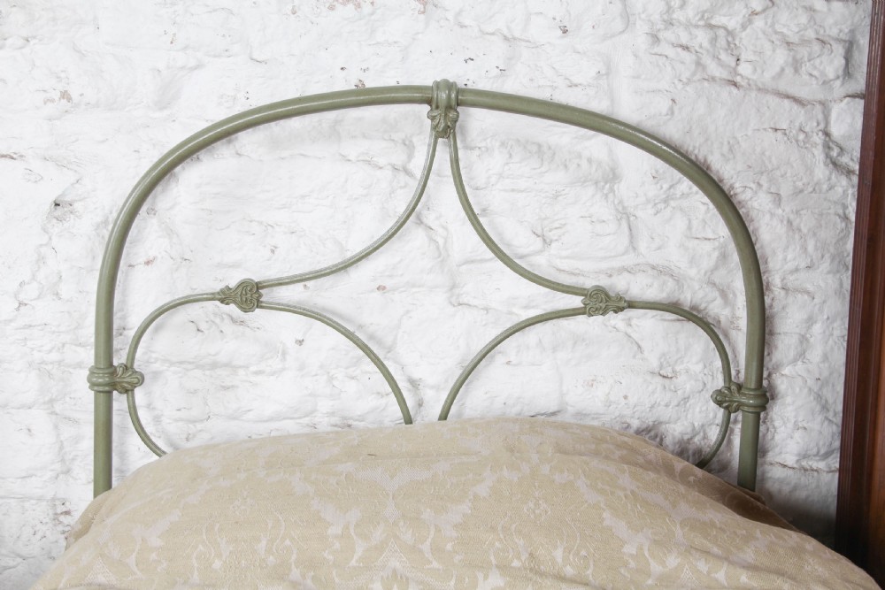 Super Pretty Pair of Single Irish No End Beds – Can be Joined View II