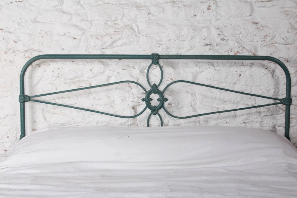 Lovely Irish King Size No End Bed with Nice Shaping in Panel View II