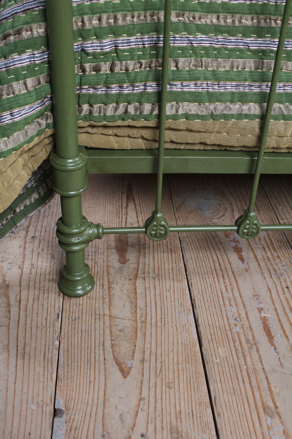 Classically French King Size Iron And Brass Bed View VIII