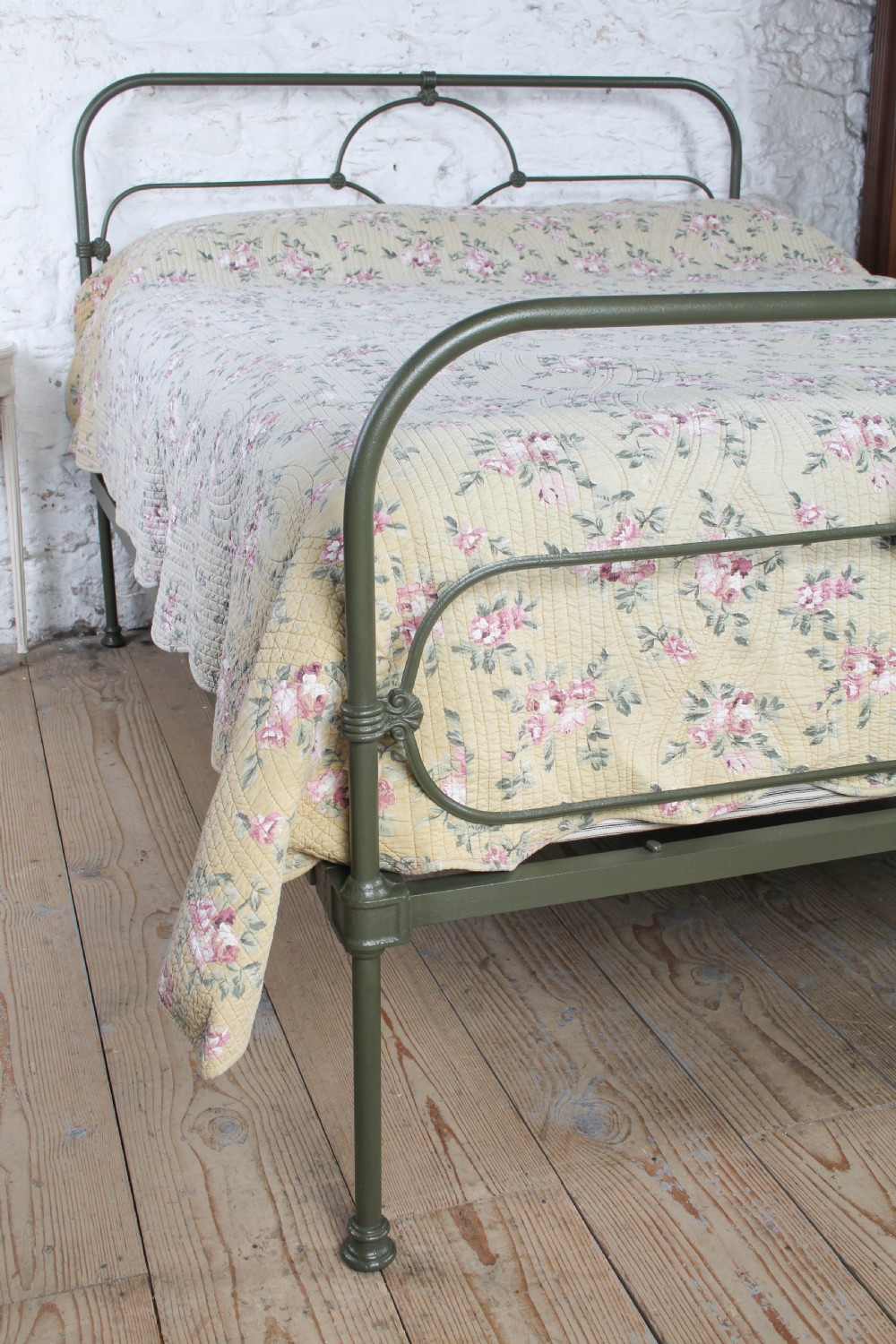 Timelessly Charming Celtic/Irish King Size Iron Bed View V