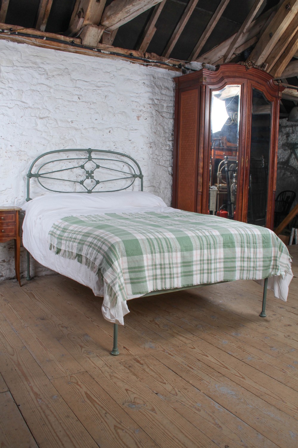 Gorgeously Detailed Irish No End Double Bed View II