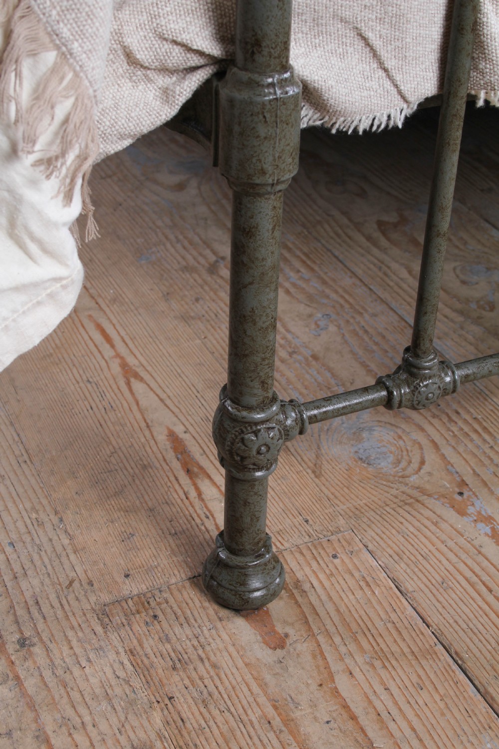 Gorgeous King Size Iron and Brass Victorian Bed with Lovely Finish View IV