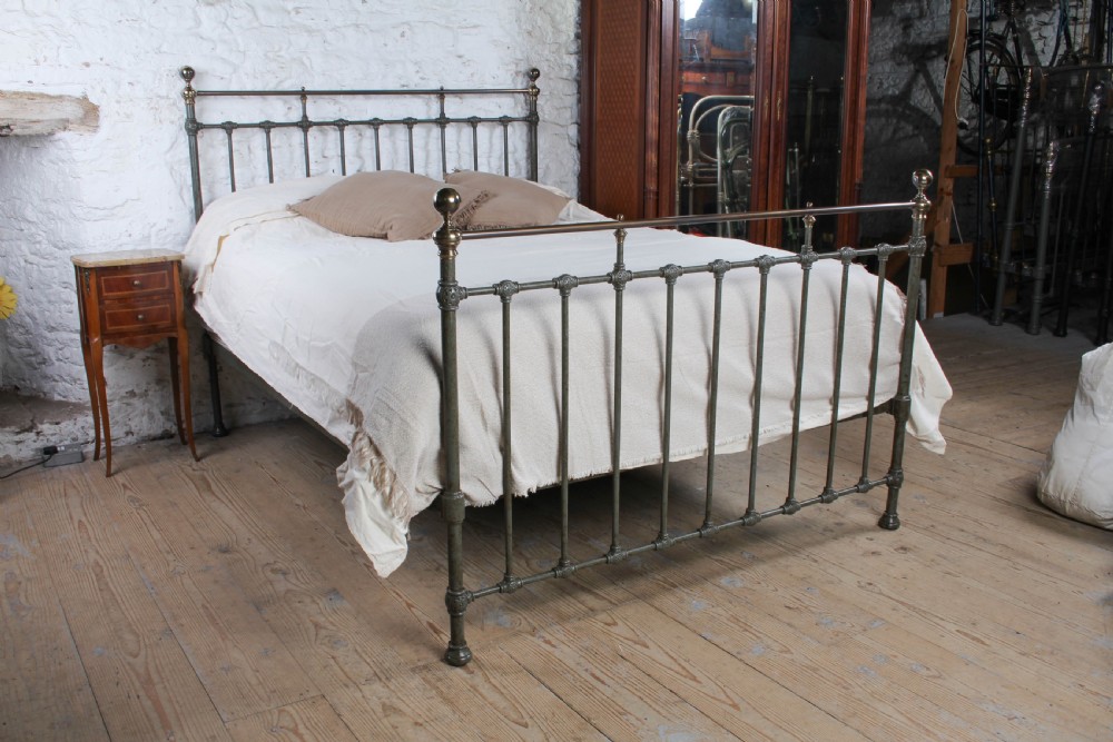 Gorgeous King Size Iron and Brass Victorian Bed with Lovely Finish View VII