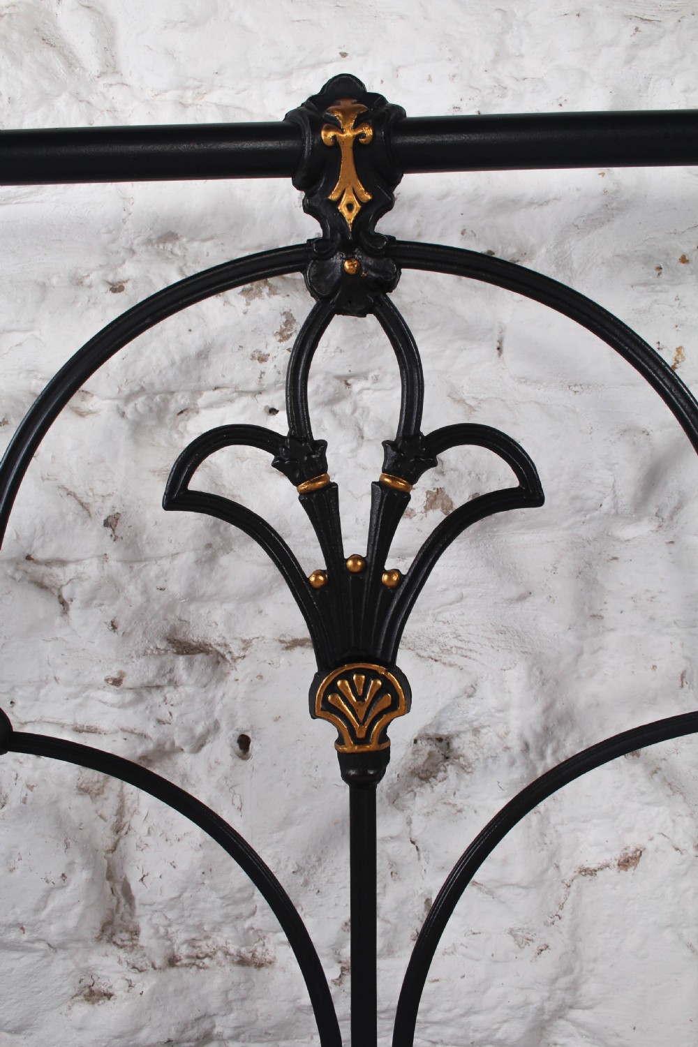Incredibly Charming & Aesthetically Pleasing Victorian Double Bed  View VI
