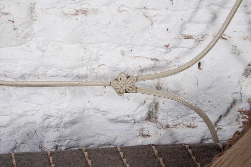 Very nice All Iron Irish King Size No End Bed with Classic Shaping View VII