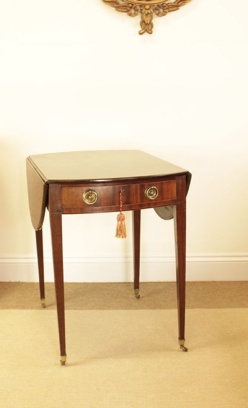 A Georgian Mahogany Pembroke Table