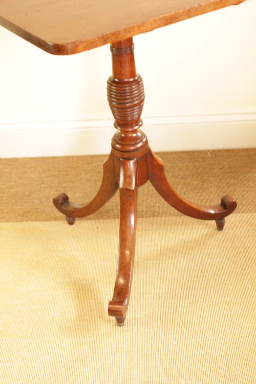 A MAHOGANY TILT TOP TABLE - ADDITIONAL PHOTO 3