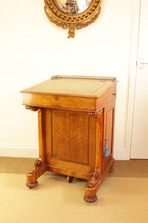 A Quality Mahogany Davenport