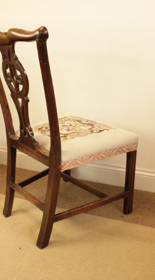 A 18TH CENTURY MAHOGANY CARVED CHAIR - ADDITIONAL PHOTO 7