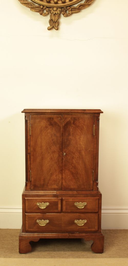 A 1920'S Walnut Small Cabinet