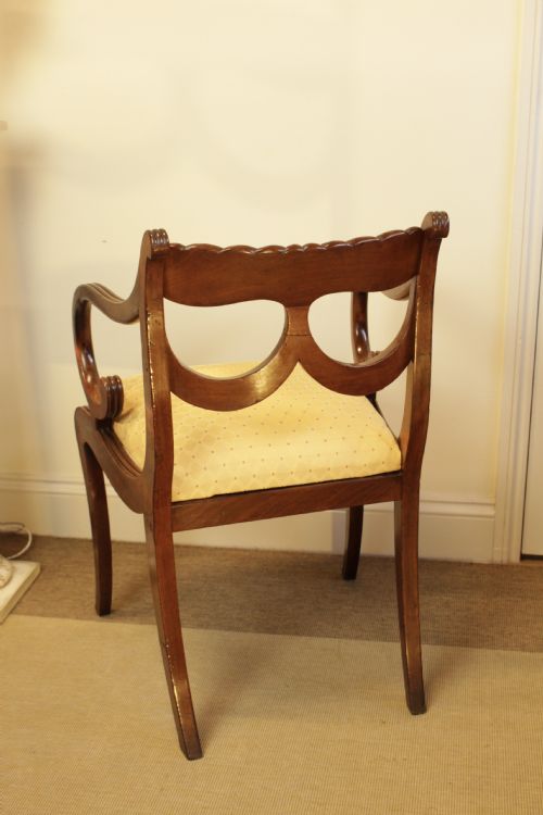 A QUALITY REGENCY MAHOGANY ARMCHAIR - ADDITIONAL PHOTO 4