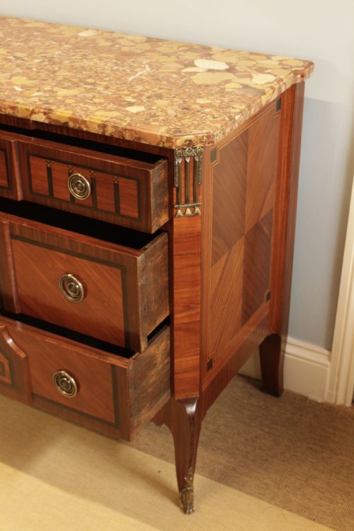 AN EARLY FRENCH DECO THREE DRAWER COMMODE - ADDITIONAL PHOTO 2