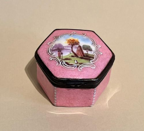 18th century staffordshire enamel box - CATEGORY: ANTIQUE BOXES - DATED 18TH CENTURY
