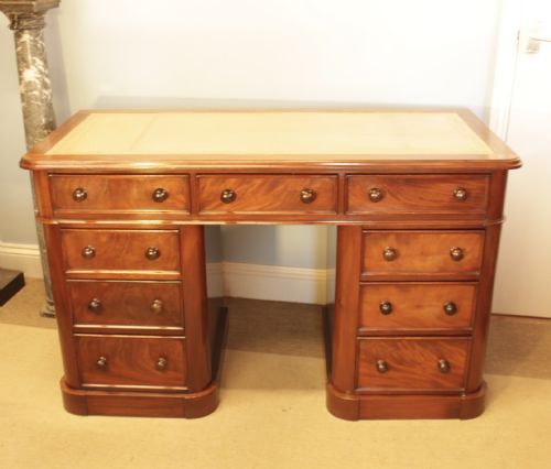 19th Century Mahogany Pedestal Desk