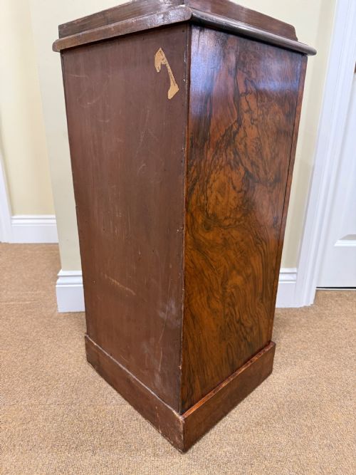 A 19TH CENTURY BURR WALNUT BEDSIDE CABINET - ADDITIONAL PHOTO 3