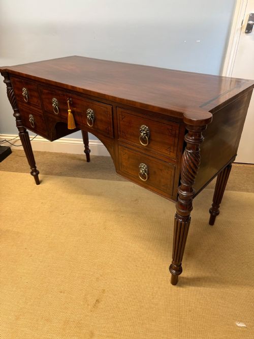 A FINE REGENCY MAHOGANY SIDEBOARD WITH EBONY INLAY - ADDITIONAL PHOTO 3