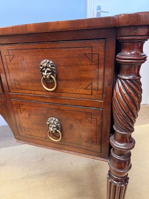 A FINE REGENCY MAHOGANY SIDEBOARD WITH EBONY INLAY - ADDITIONAL PHOTO 6