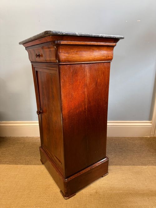 A 19TH C FRENCH MAHOGANY BEDSIDE CABINET - ADDITIONAL PHOTO 1
